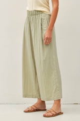 Crinkled Wide Leg Cropped Pull on Pants