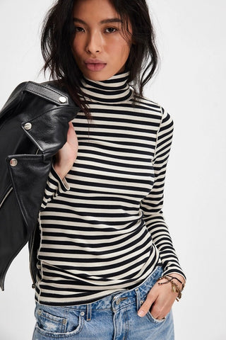 Good Good Turtleneck